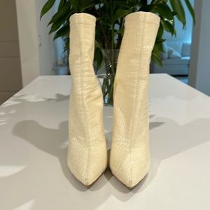 Pretty Little Thing Boots Size 7